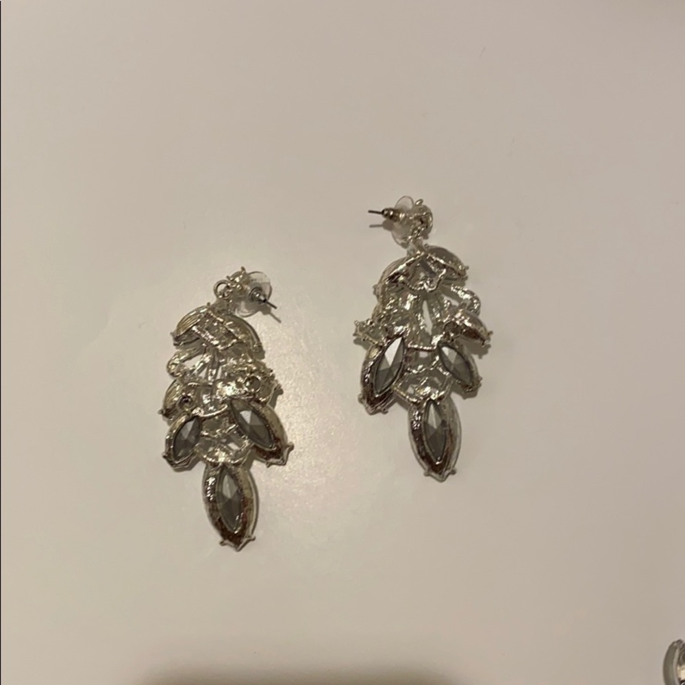 Statement necklace and earrings - Picture 5 of 9